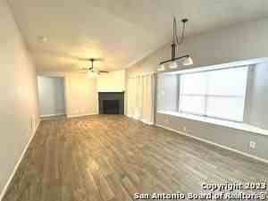 10015 Amber Field Dr - Photo 3 of 7