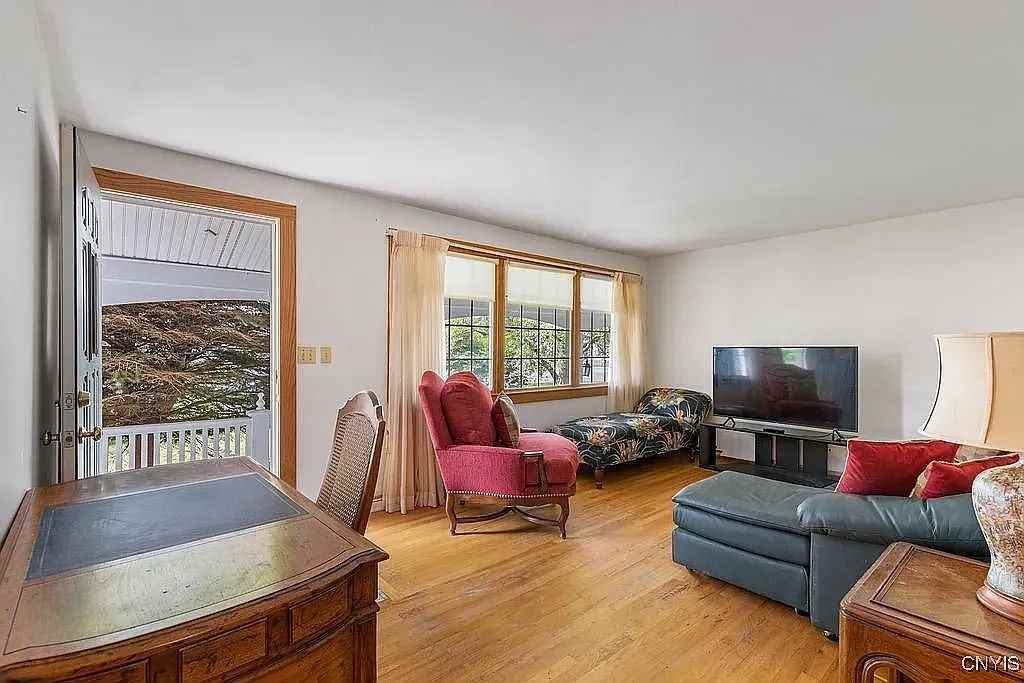 15 Sherwood Cir - Photo 2 of 8