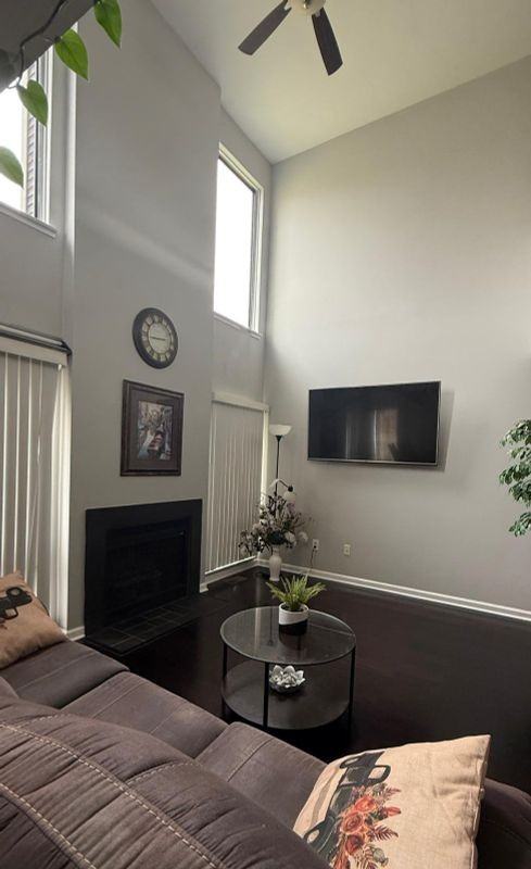 735 Hamilton Ct - Photo 5 of 35