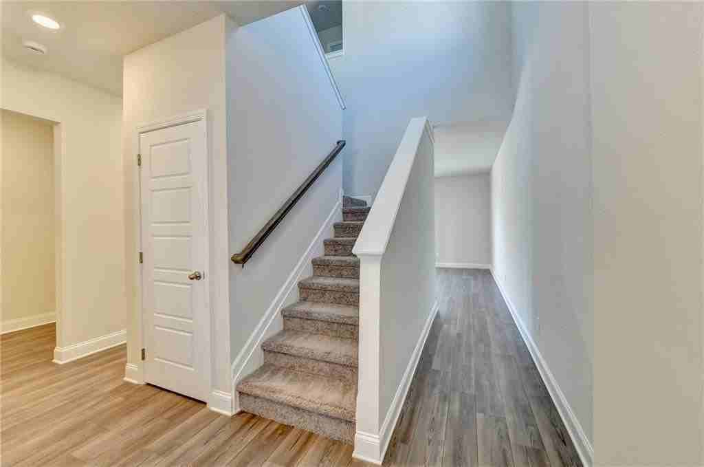 212 Station Overlook Dr - Photo 3 of 22