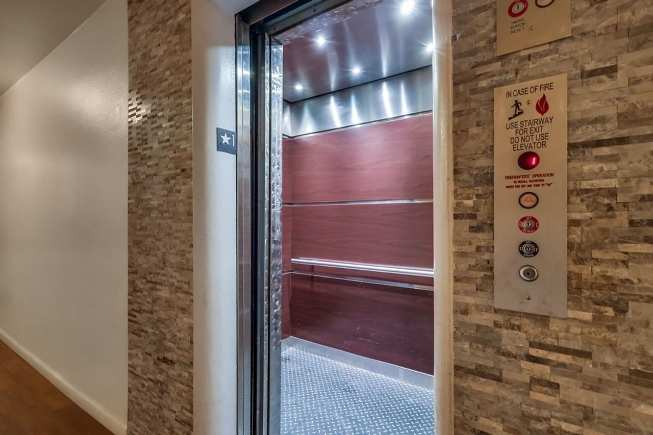 537 W. Hyde Park Blvd - Photo 3 of 6