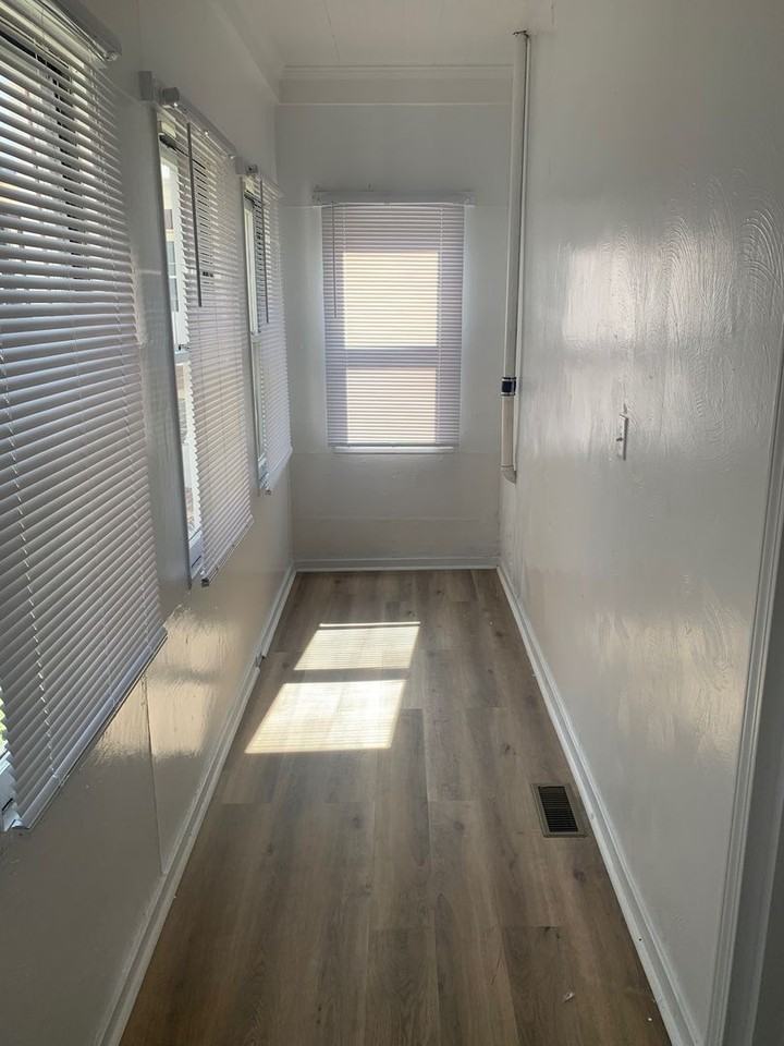 4 Kosciusko Way - Photo 3 of 13