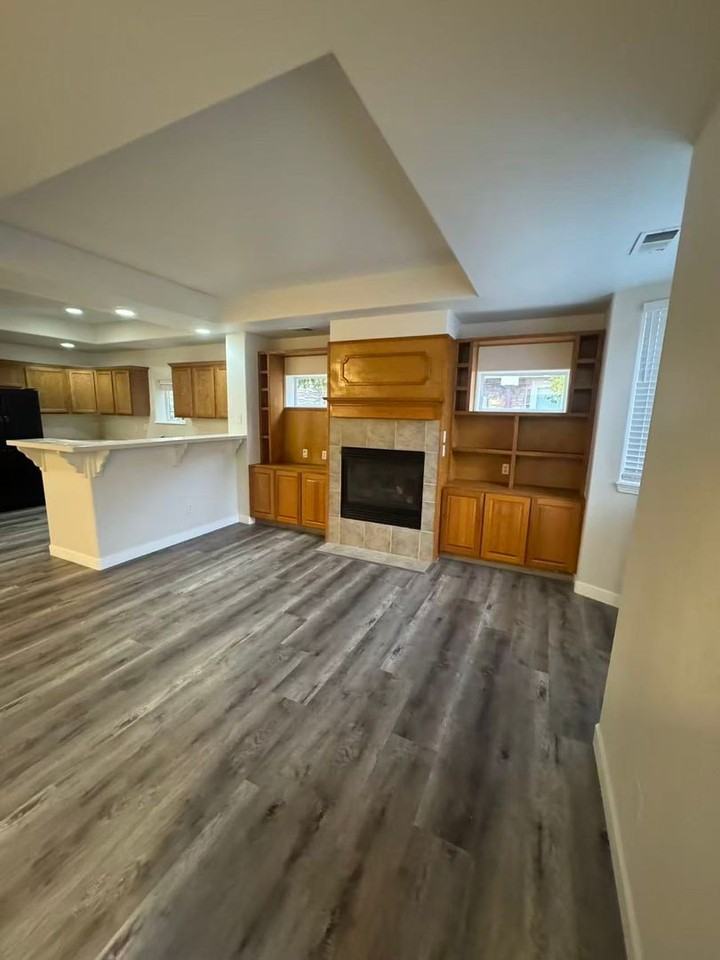 10544 E Jewell Ave - Photo 2 of 9