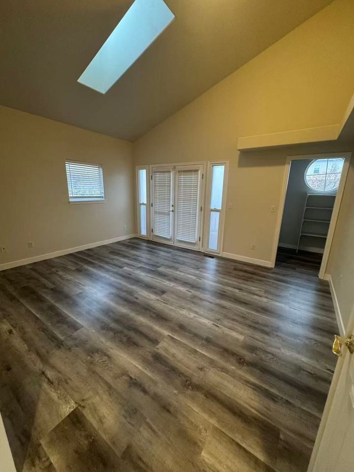 10544 E Jewell Ave - Photo 5 of 9