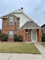 featured image of 2408 Lakecrest Dr