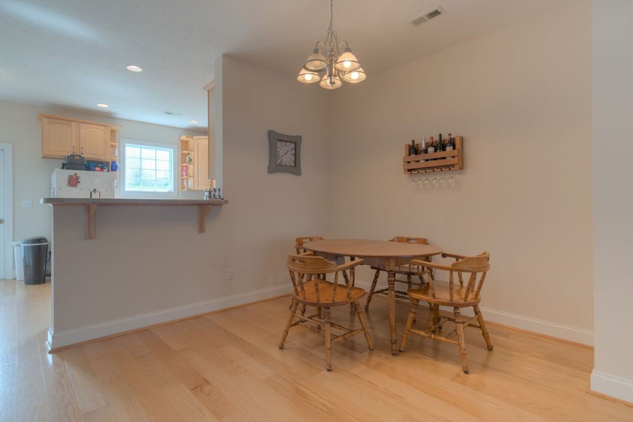 250 Sheliah Ct - Photo 6 of 20