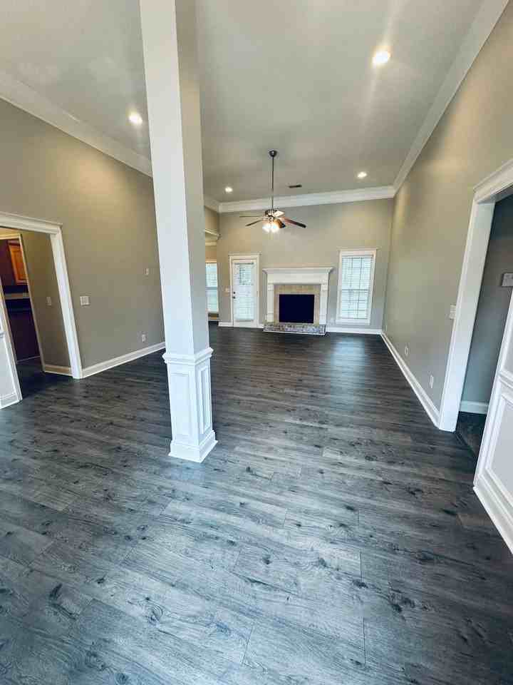 406 Brookewater Ln - Photo 4 of 33