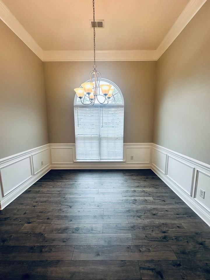 406 Brookewater Ln - Photo 6 of 33