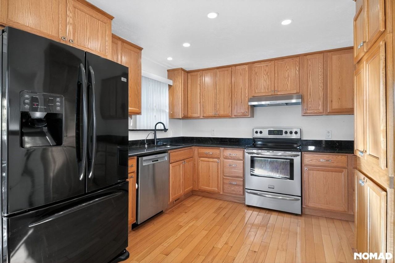 13432 W Alaska Pl - Photo 5 of 32