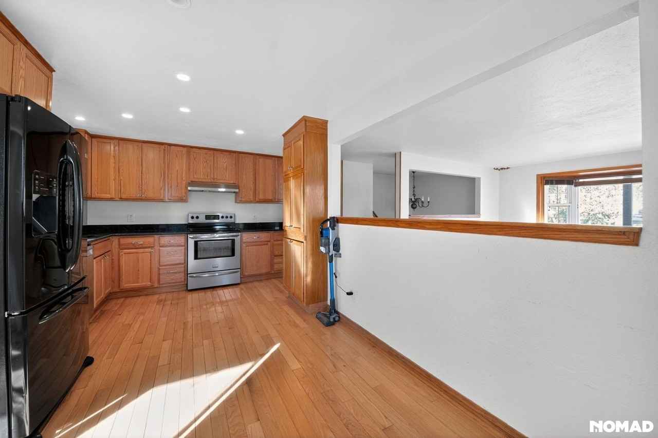13432 W Alaska Pl - Photo 4 of 32