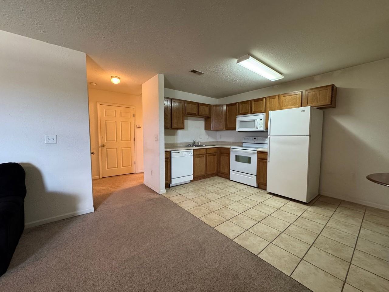 16857 Hunters Ridge - Photo 4 of 11