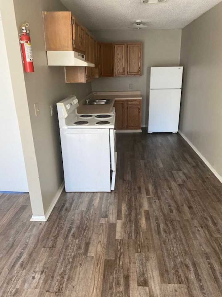 616 North Bayou Avenue #I - Photo 3 of 9