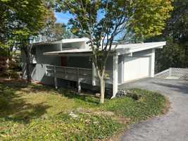 featured image of 962 E Mccormick Ave