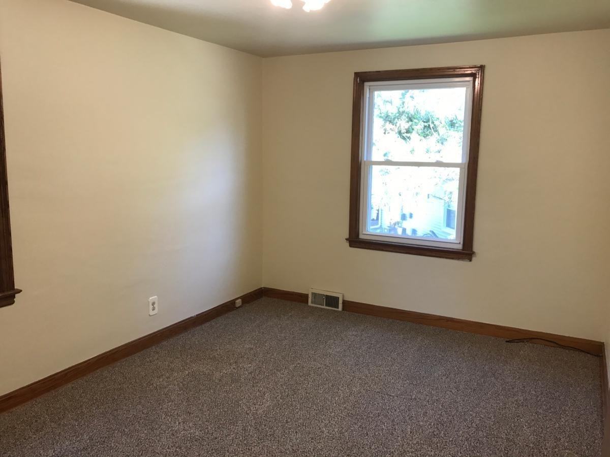 2419 28th Ave - Photo 3 of 14