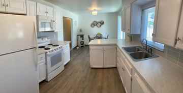 featured image of 1106 N Bates Rd