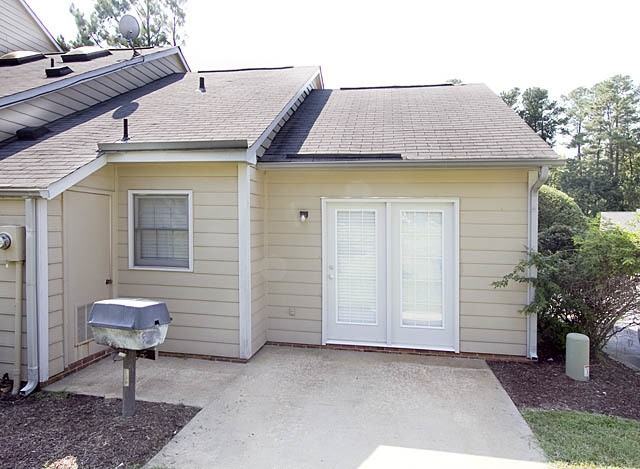 2610 Hitchcock Drive - Photo 2 of 8