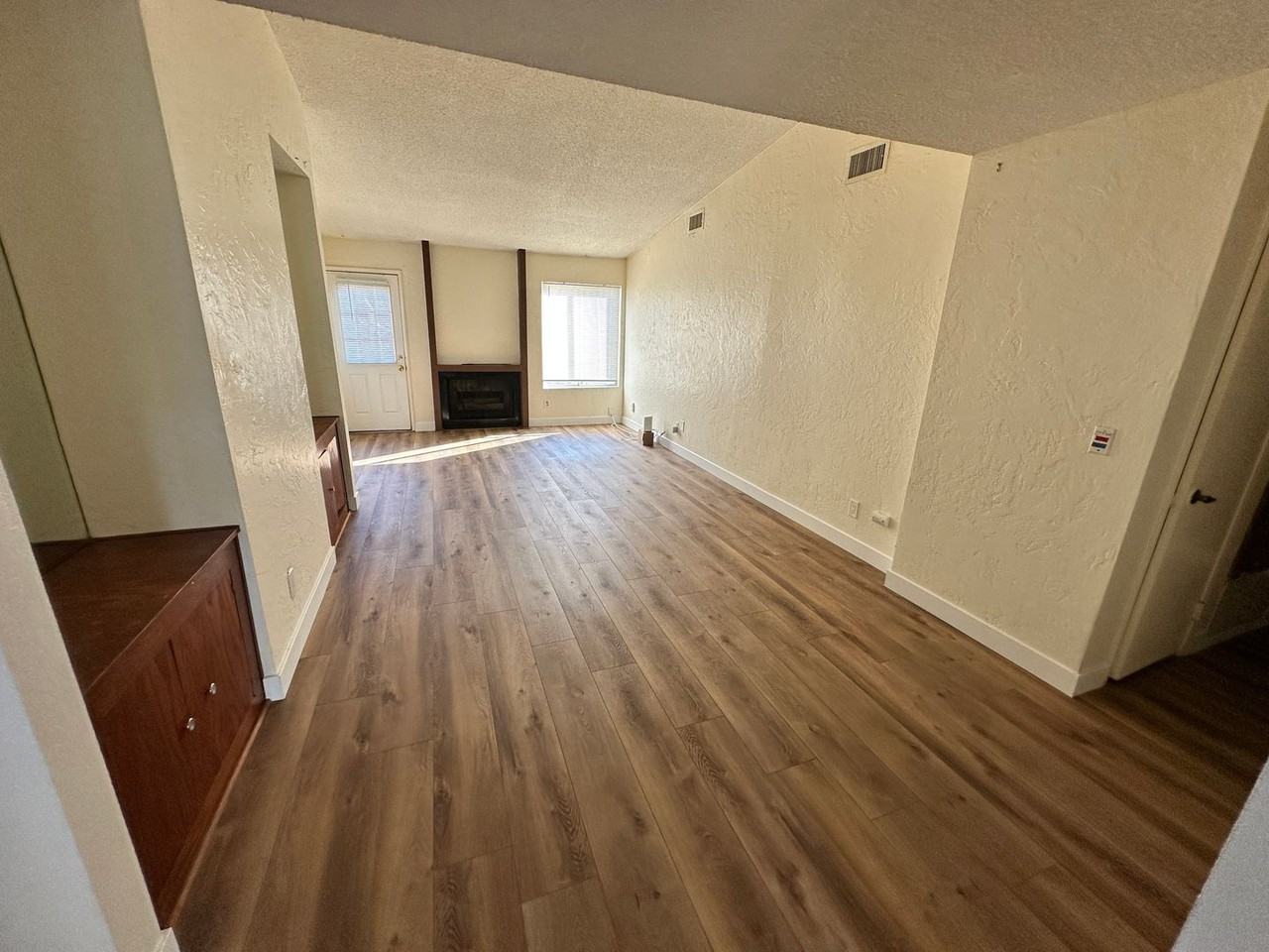 5050 Leo St - Photo 6 of 15