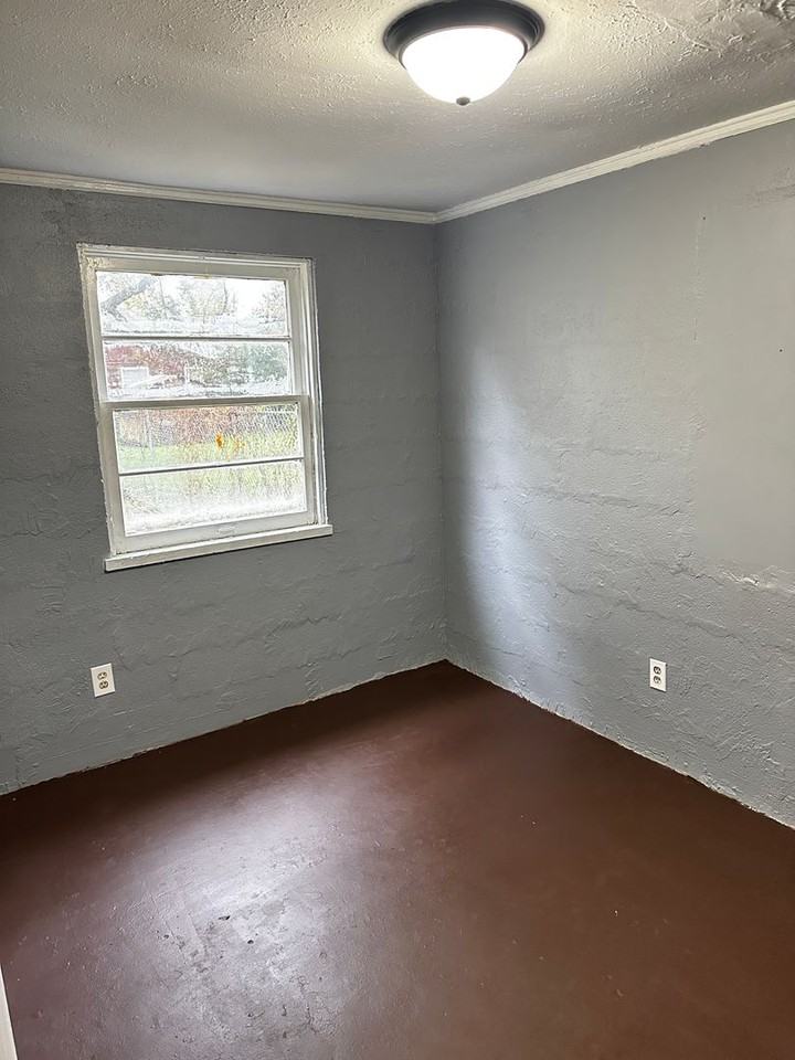 3509 Reed Ln - Photo 3 of 9