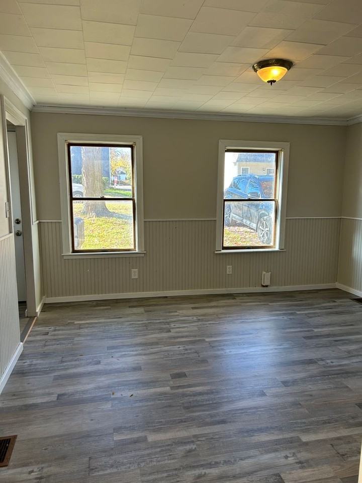 215 W 1st St S - Photo 5 of 16