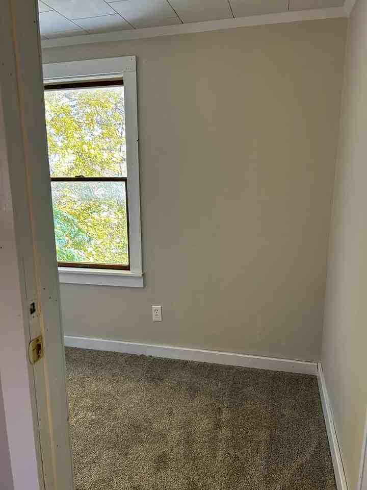 215 W 1st St S - Photo 7 of 16