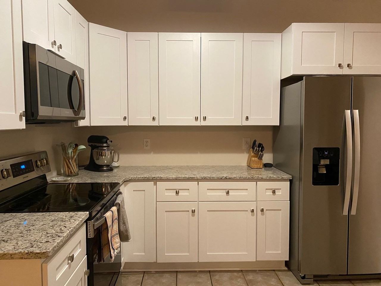 325 Malabar Way - Photo 3 of 34