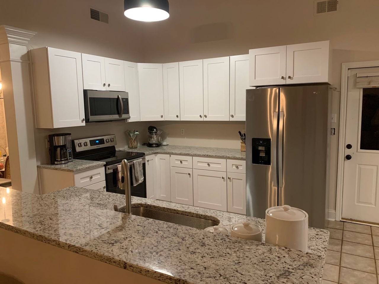 325 Malabar Way - Photo 5 of 34