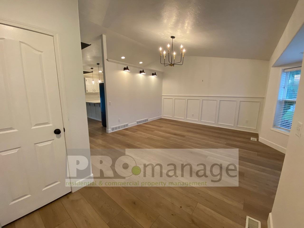 1743 Deer Valley Dr - Photo 2 of 20