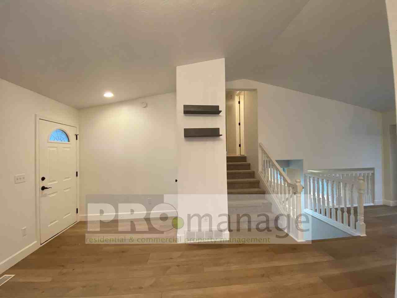 1743 Deer Valley Dr - Photo 3 of 20