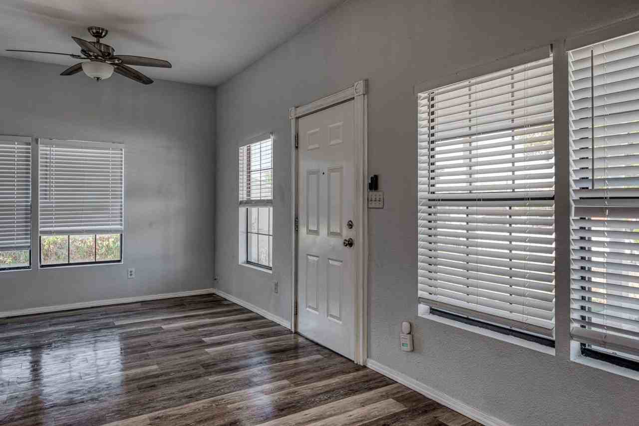 905 E 3rd St - Photo 7 of 17