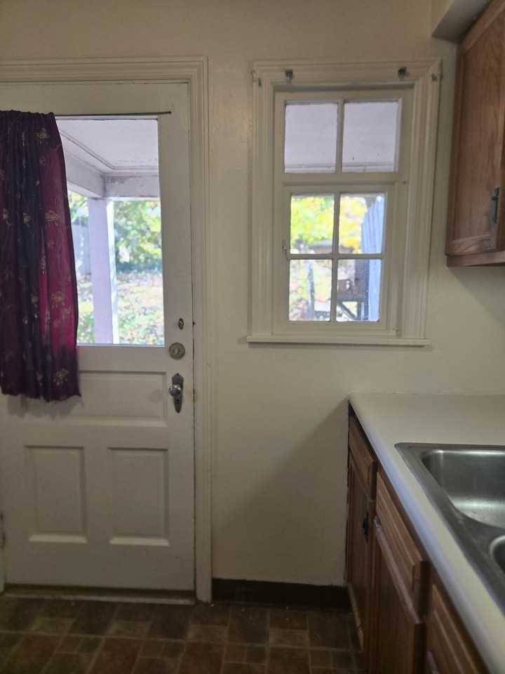 Argonne Dr - Photo 5 of 9