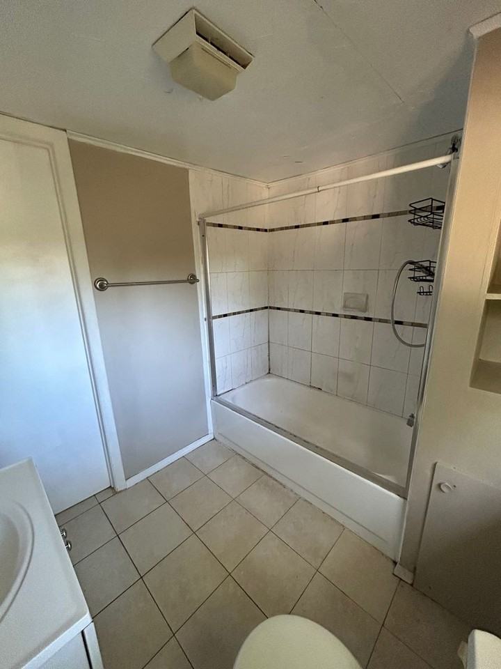 2422 North Avenue - Photo 4 of 27