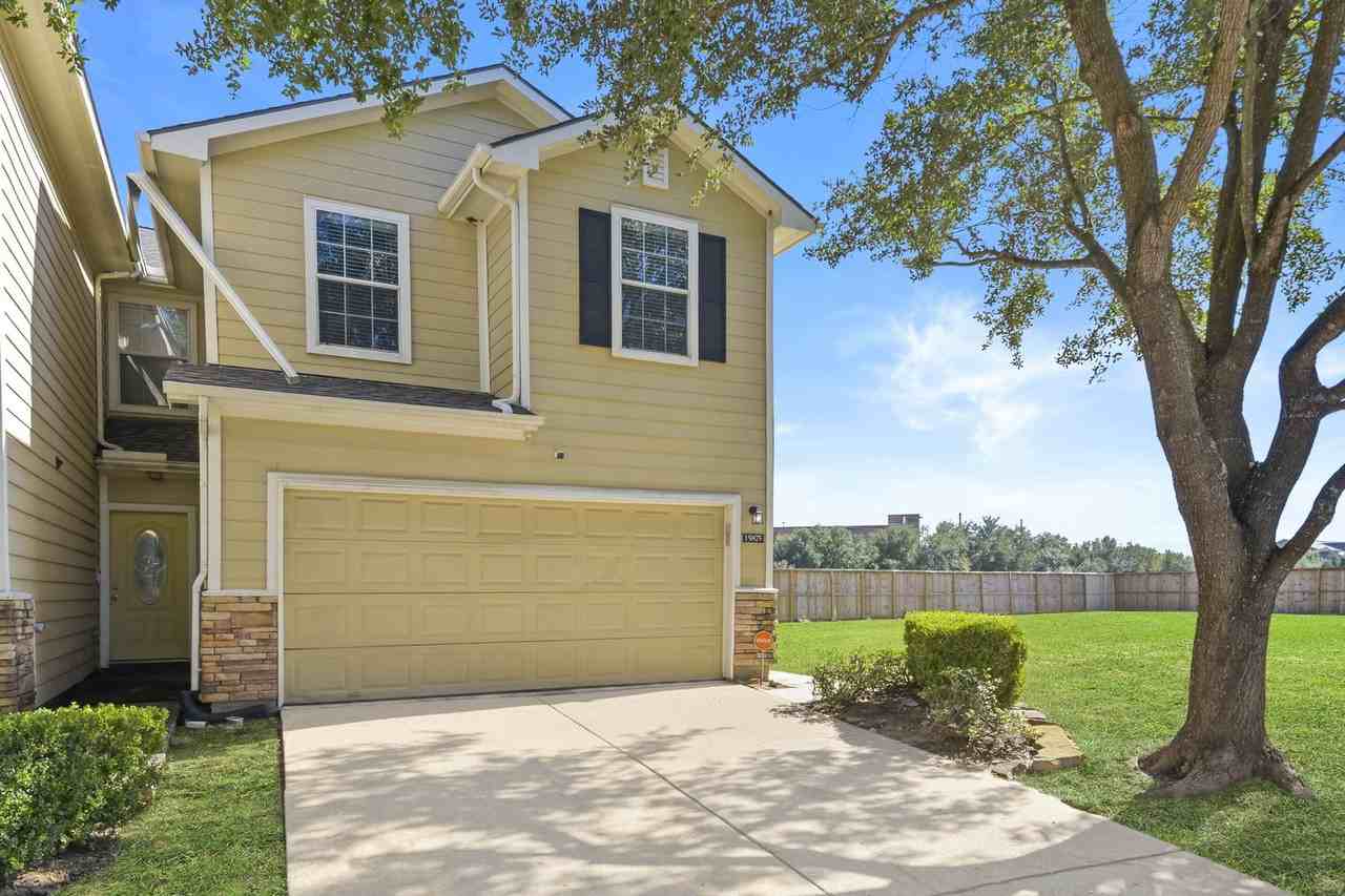 15875 Misty Loch Ln - Photo 5 of 40