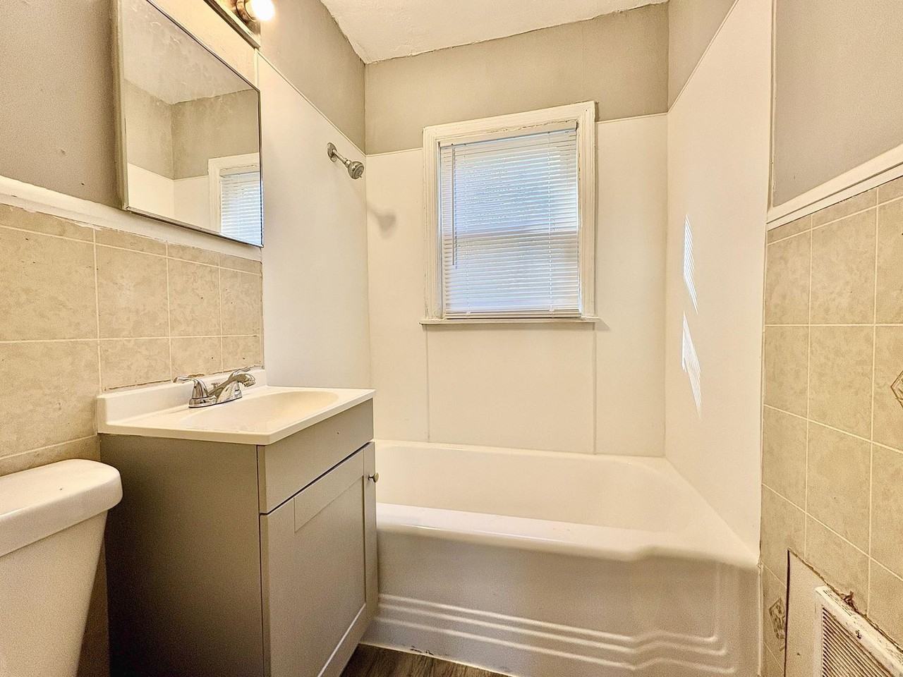 1317 North Kaley Street - Photo 6 of 15