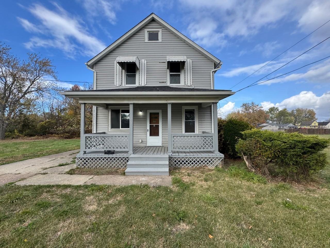 607 E 34th St - Photo 2 of 34