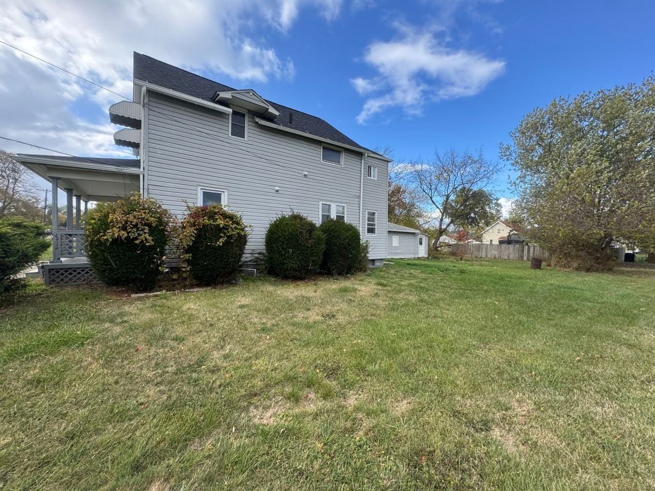 607 E 34th St - Photo 3 of 34