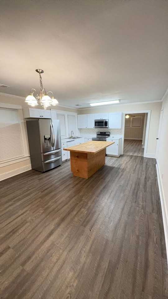 3215 Carnes Ave - Photo 2 of 12