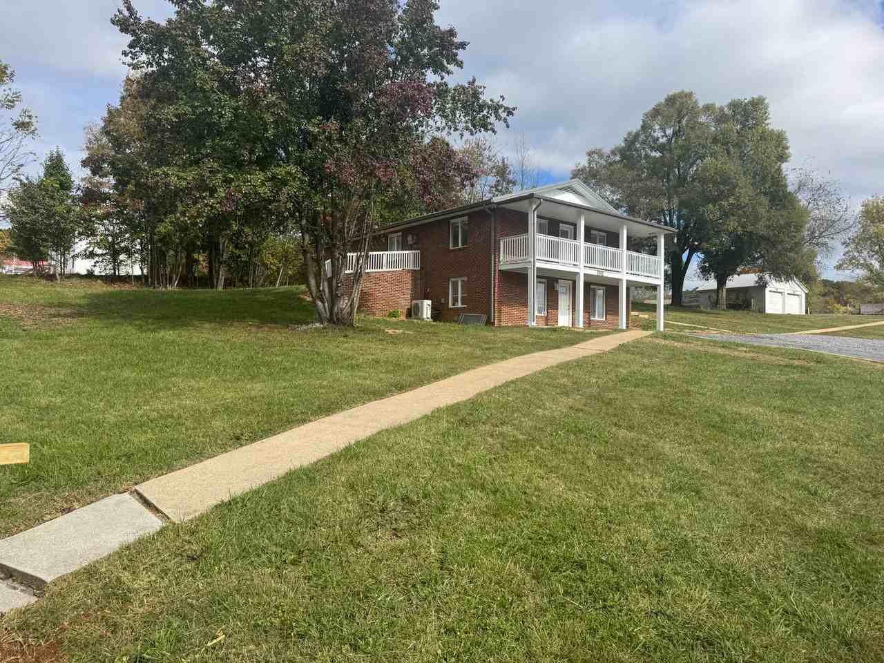 701 Gravely Rd - Photo 3 of 22