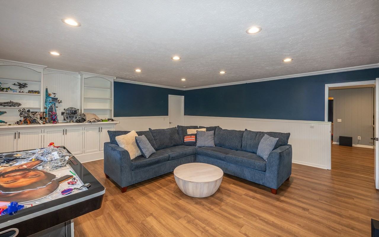22197 Beech Creek Trl - Photo 3 of 38