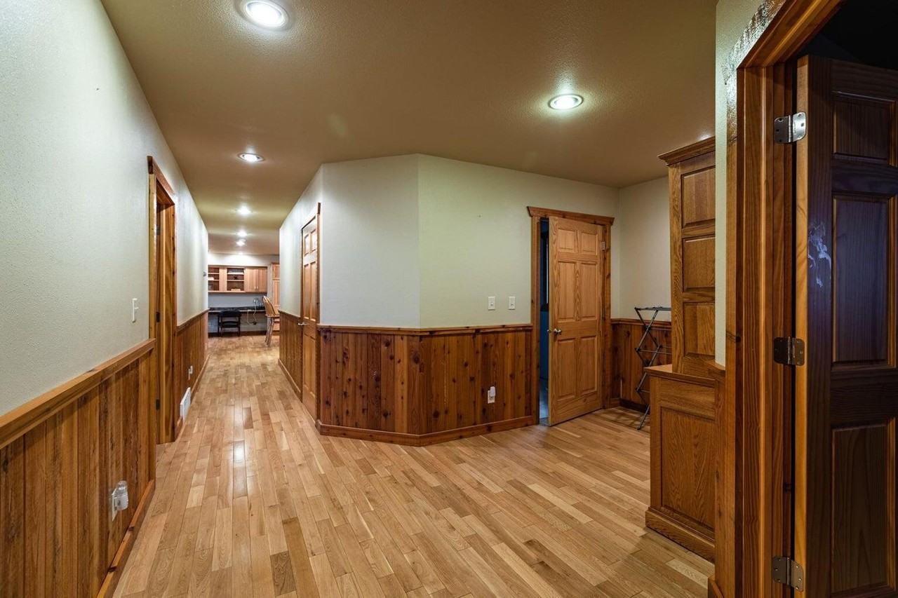 1613 Chase Street - Photo 3 of 12