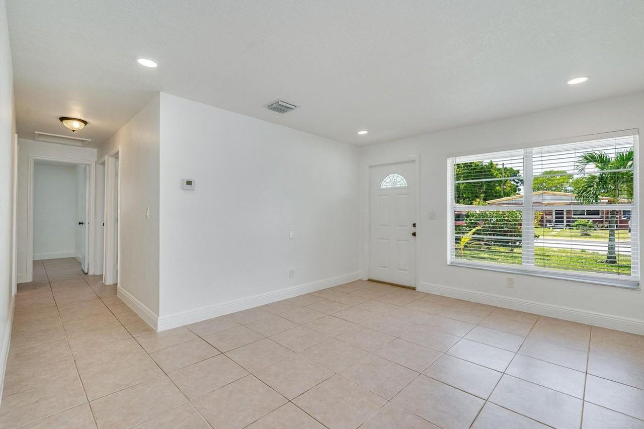 5615 Simms St - Photo 2 of 13