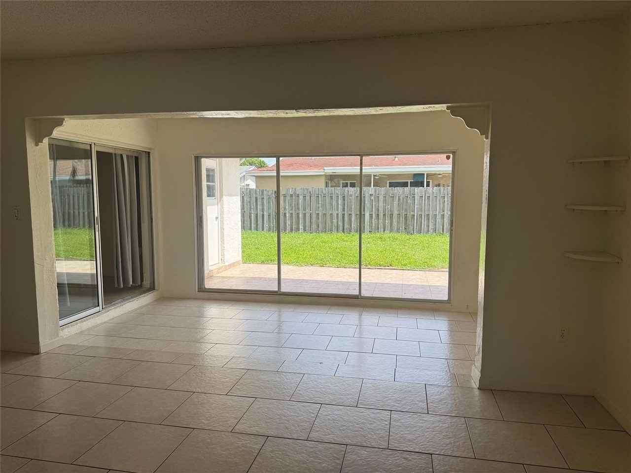 9651 Sunset Strip #0 - Photo 7 of 24