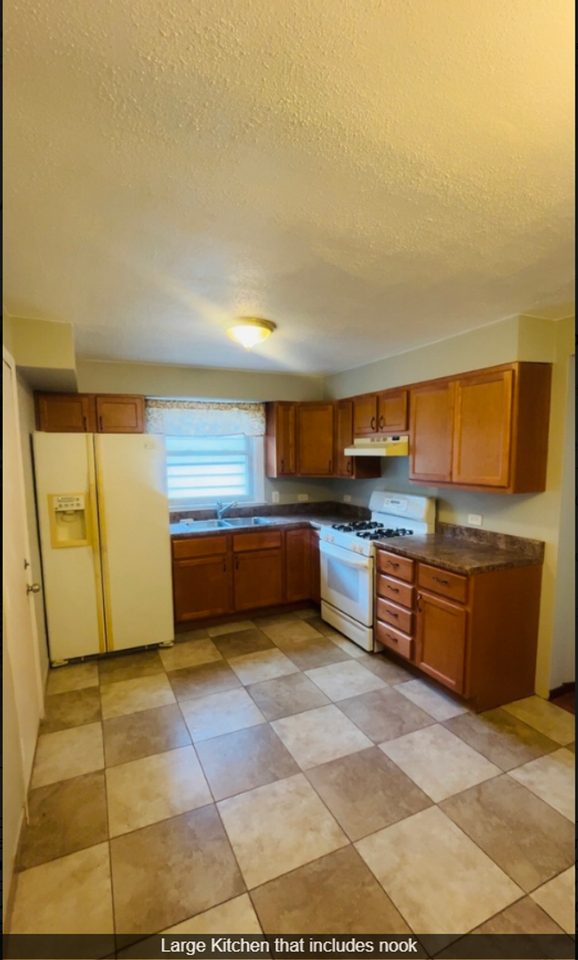 4214 North Central Park Avenue - Photo 5 of 6