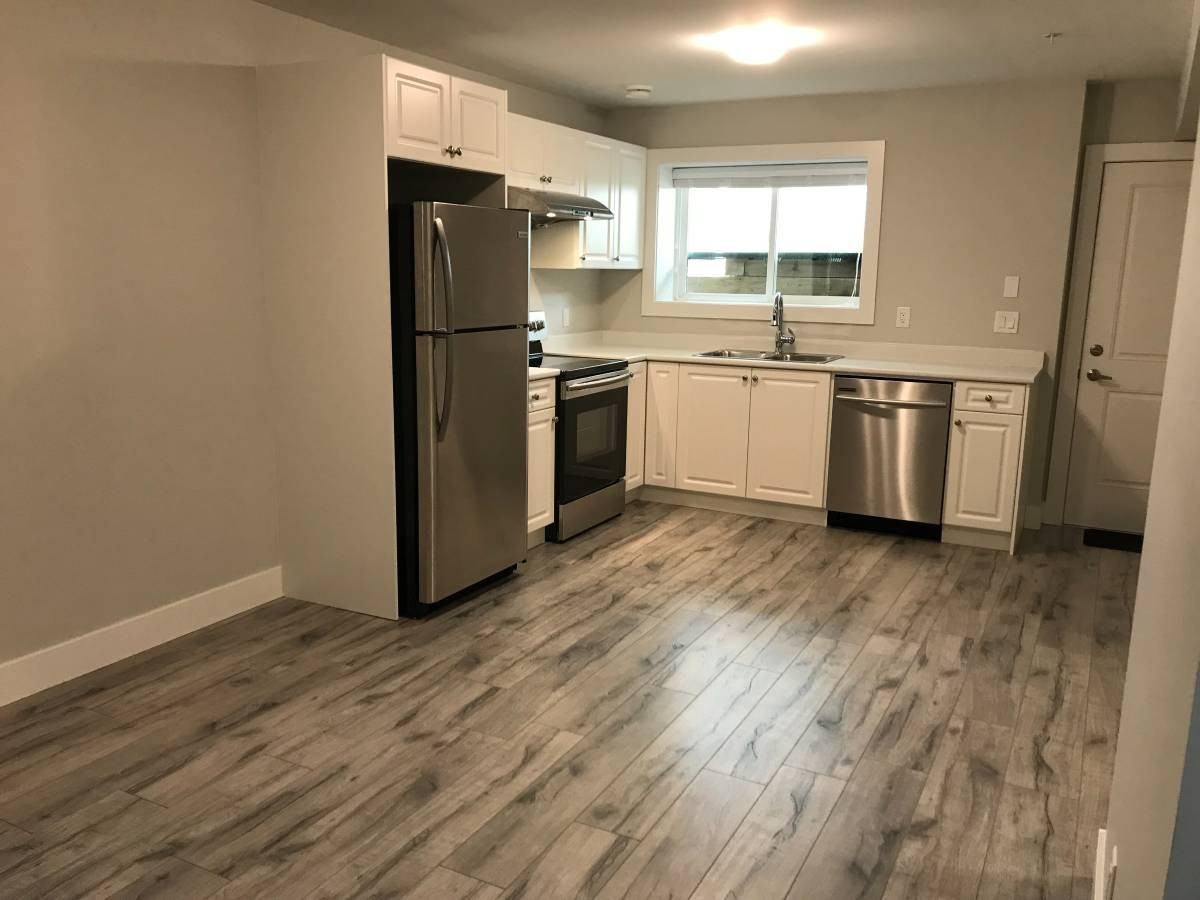 24292 101A Avenue - Photo 3 of 22