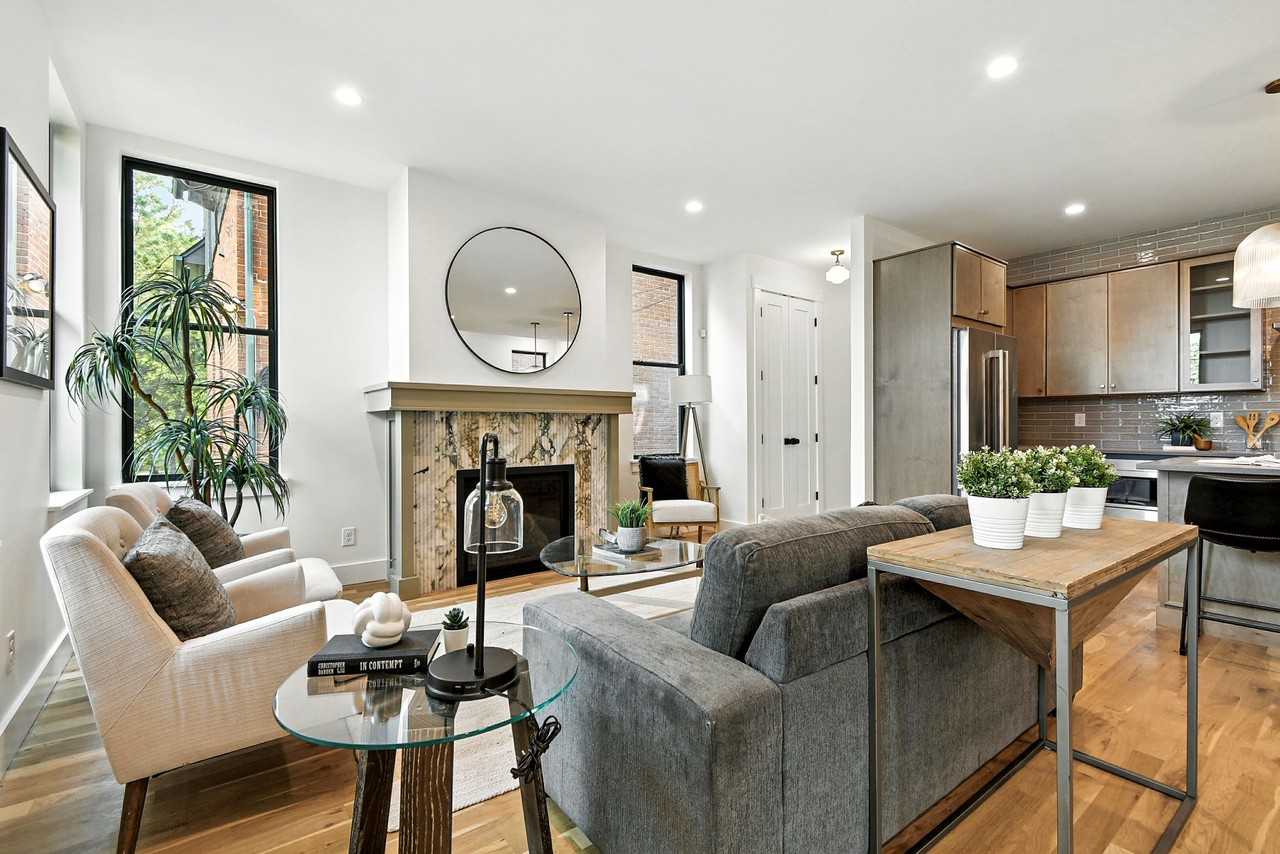 2753 Curtis St - Photo 3 of 9