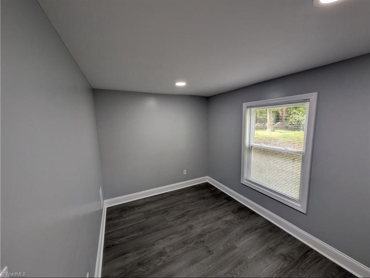 344 Wilshire Dr #NA - Photo 3 of 18