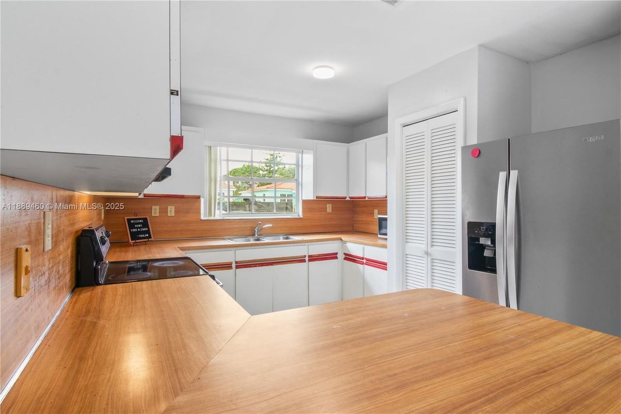 5191 Nw 2nd Ter #NA - Photo 5 of 19