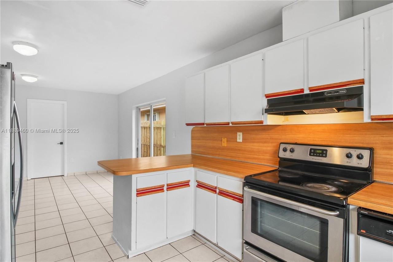 5191 Nw 2nd Ter #NA - Photo 6 of 19