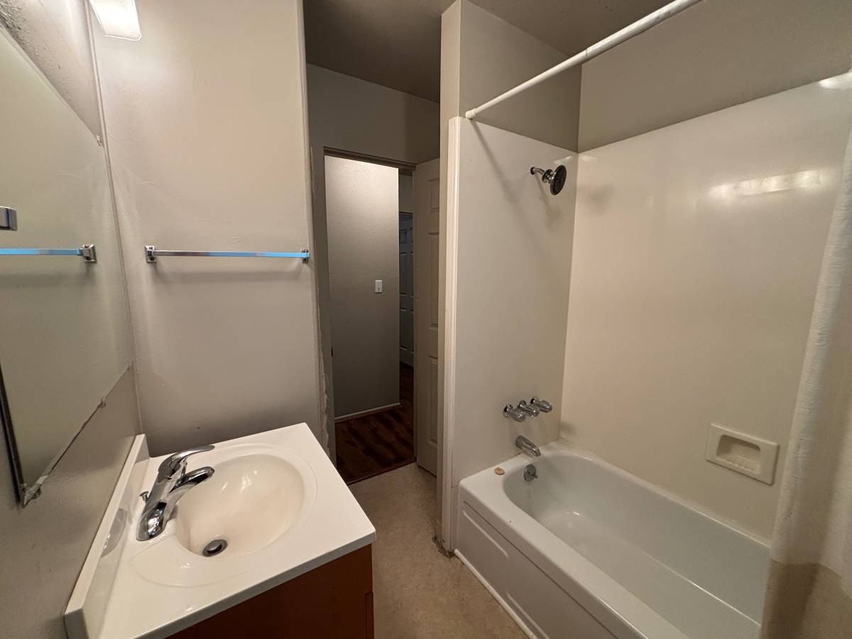 375 Wightman St #3 - Photo 7 of 8