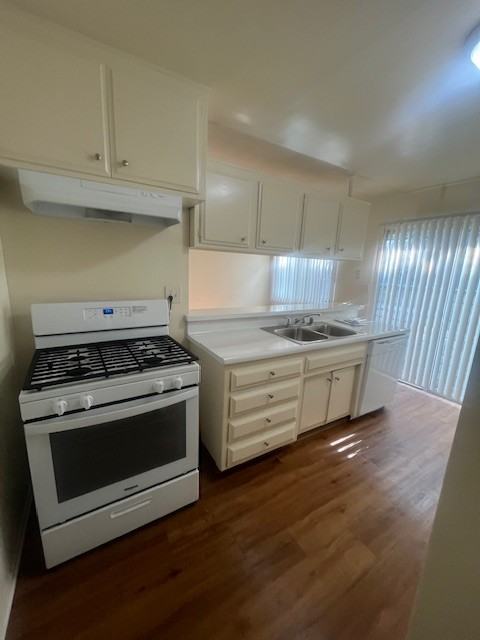 1808 Encino Ave #F - Photo 2 of 12