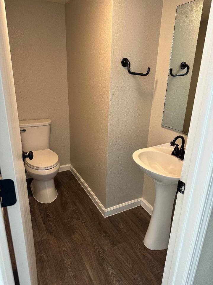 1325 Oak Ridge Dr - Photo 5 of 18